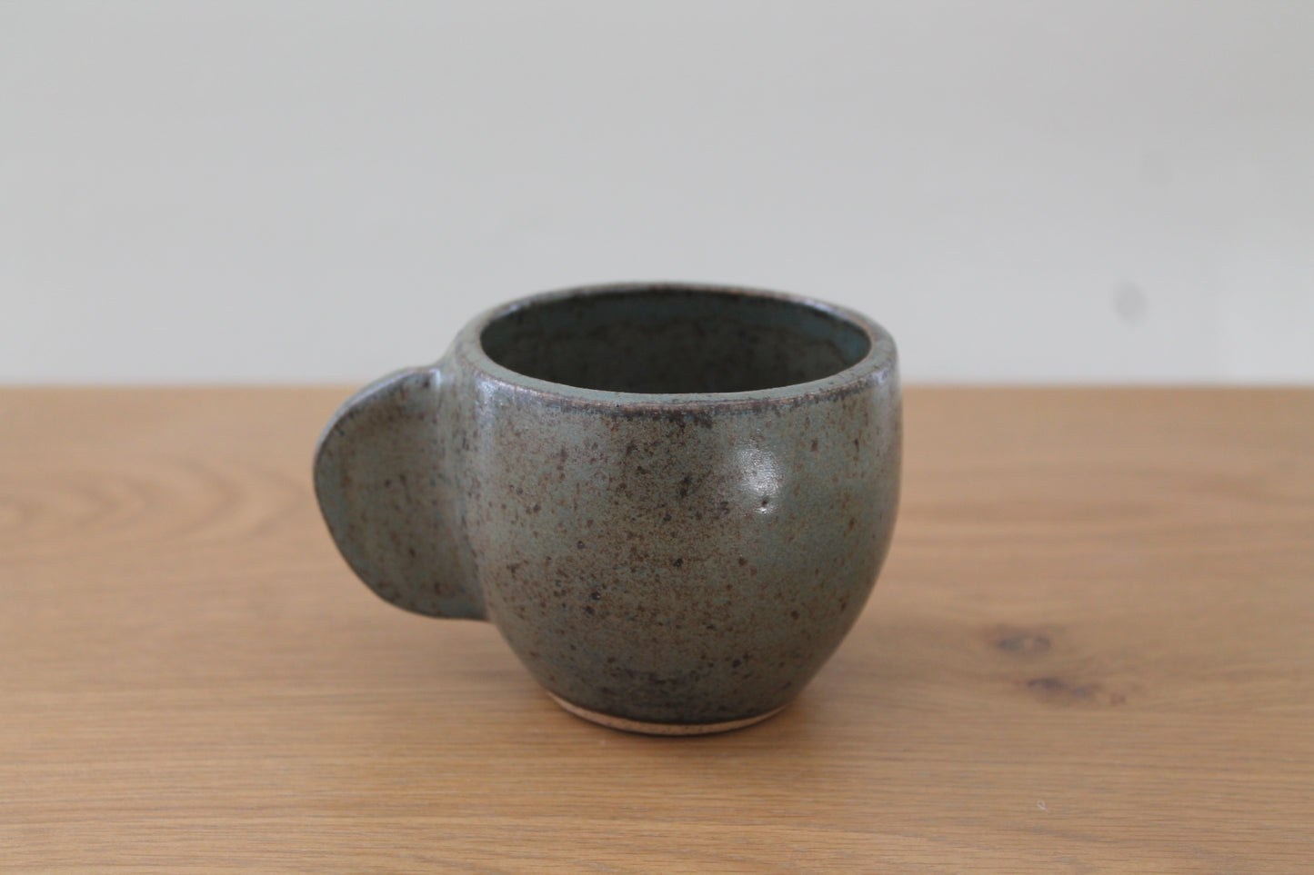 Minimalist Teacup - MOSS