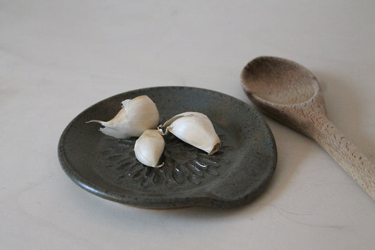 Spoon Rest |Garlic Grater x MOSS