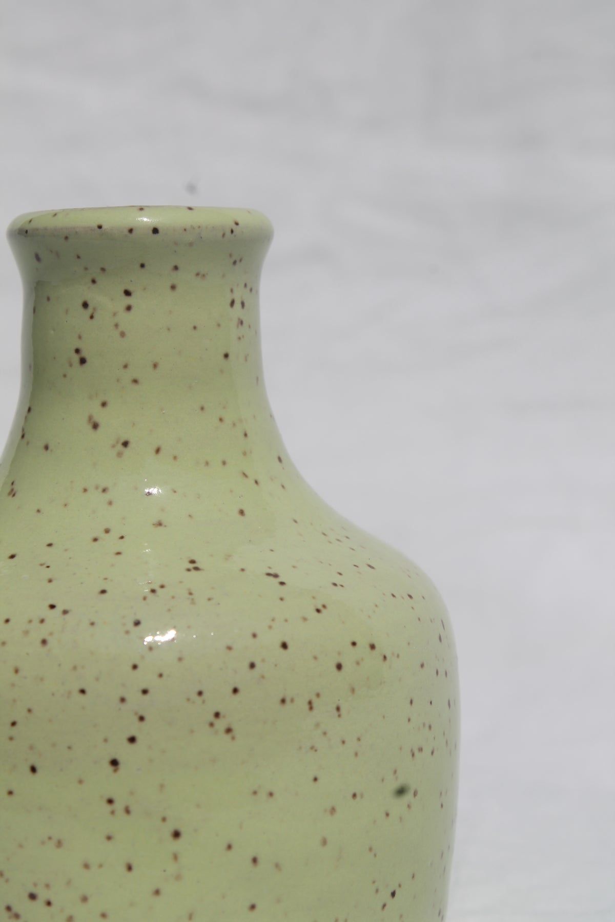 Bud Vase 1 - Honeydew